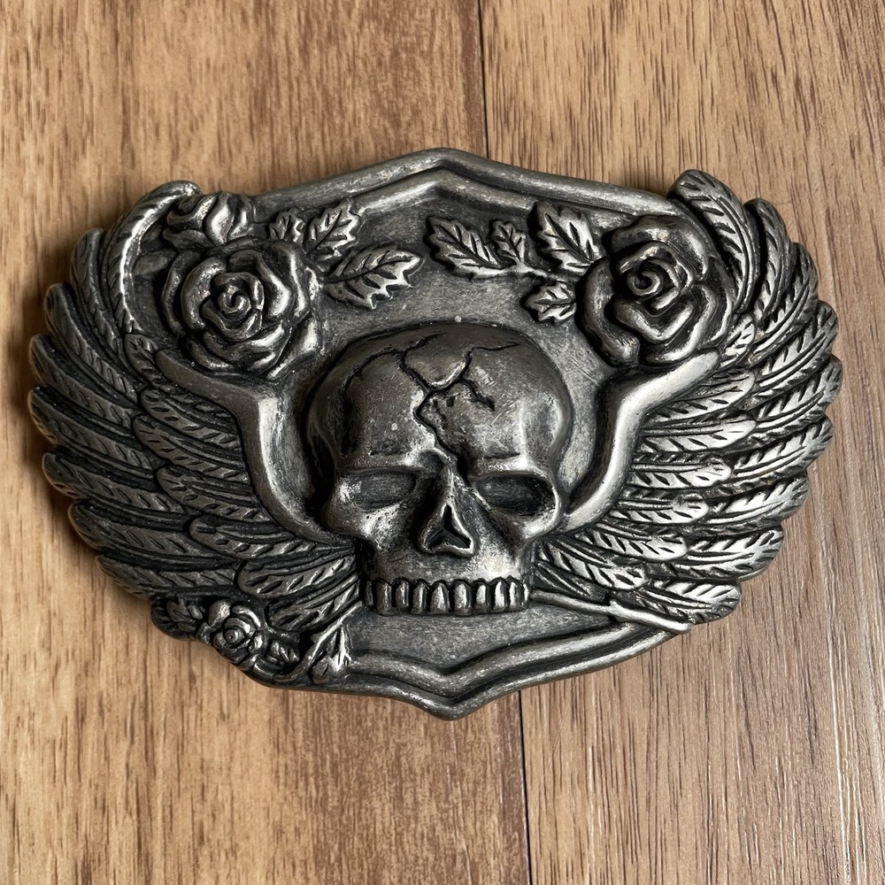 Belt Buckle Large 4" Cracked Skull Roses Wings Gray Silver Color Goth Halloween